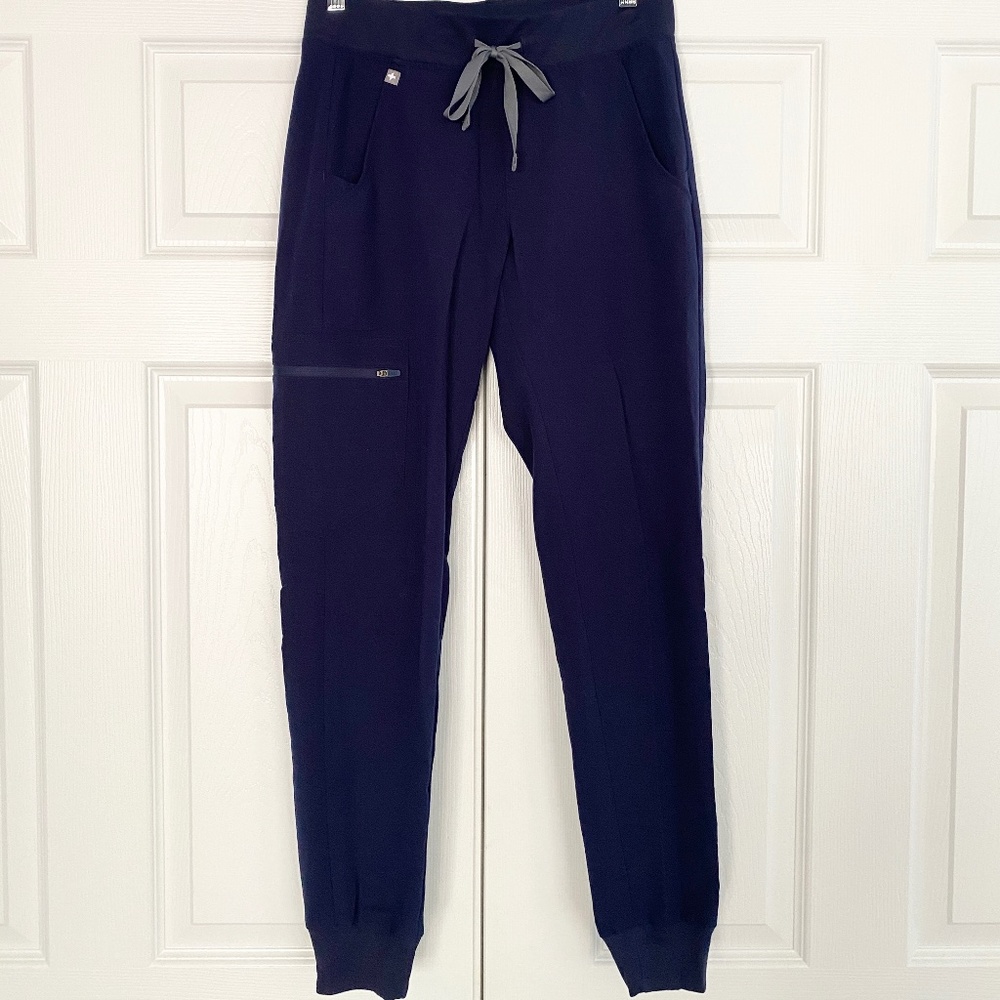 Figs Zamora Jogger Scrub Pants - Picture 4 of 14